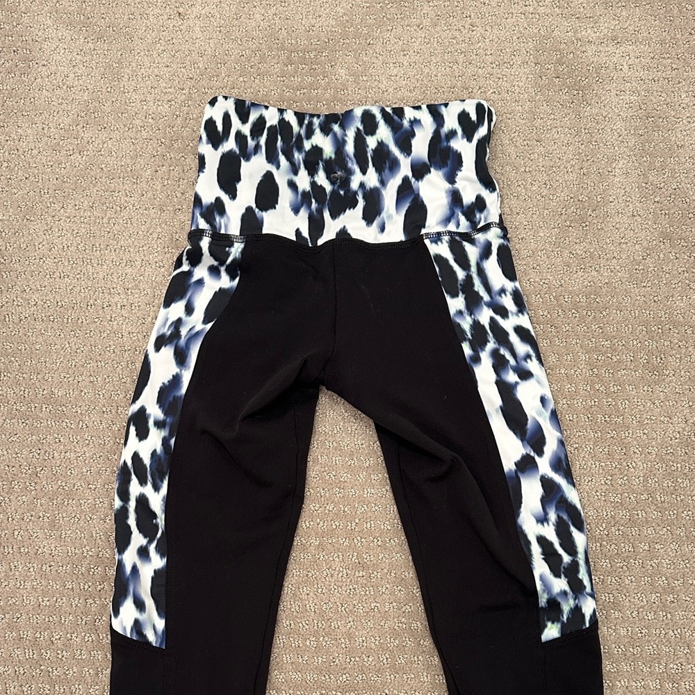 Strut This Black with White/Black/Blue Animal Print Leggings, One Size, - Picture 3 of 12